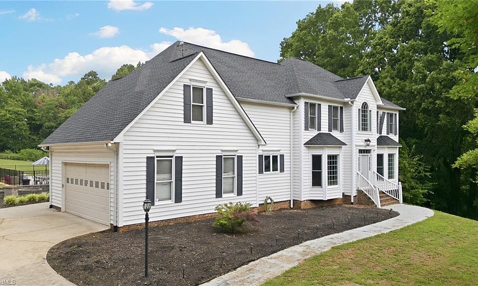 1st image of 825 Timberlane Trl