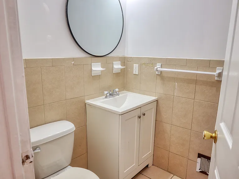 31 Hanford St #1 — Photo 14