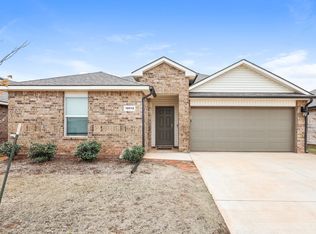 10512 SW 38th St, Mustang, OK 73064