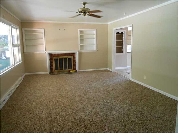 3rd image of 2240 Fisher Ave