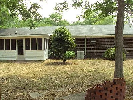 408 Maple St — Photo 10