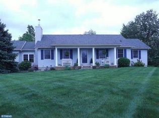 61 Chesterfield Arneytown Rd, Allentown, NJ 08501