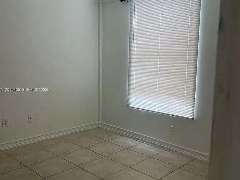 2075 NE 164th St #204 — Photo 21