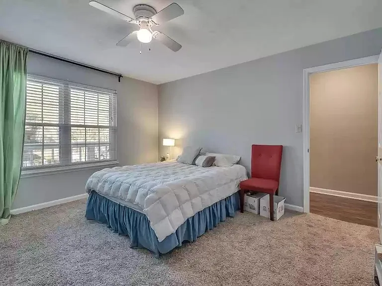 4553 Barclay Ln #C — Photo 16