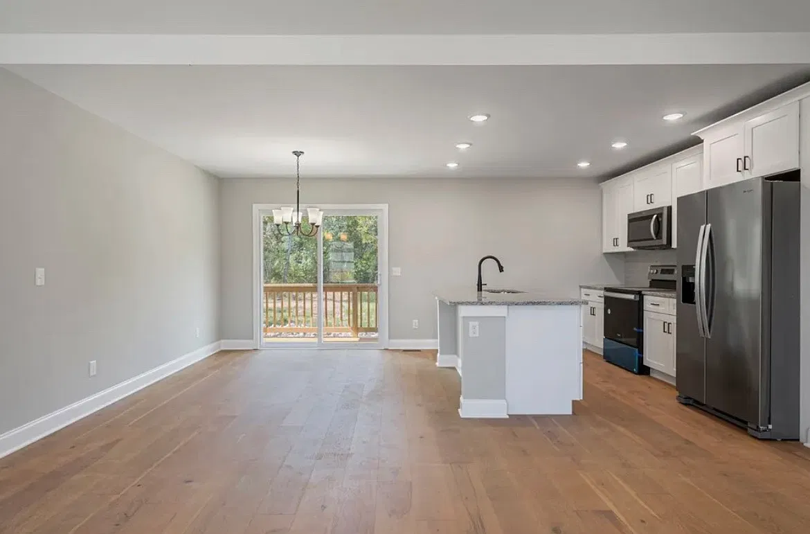 3 bed, 1500 sqft, $1,800 — Photo 3