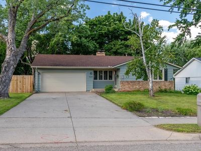 5224 70th St W, Edina, MN, 55439