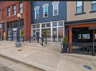 217 W Washington St, Monticello, IL 61856