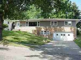 2100 11th Ave NW, Minot, ND 58703