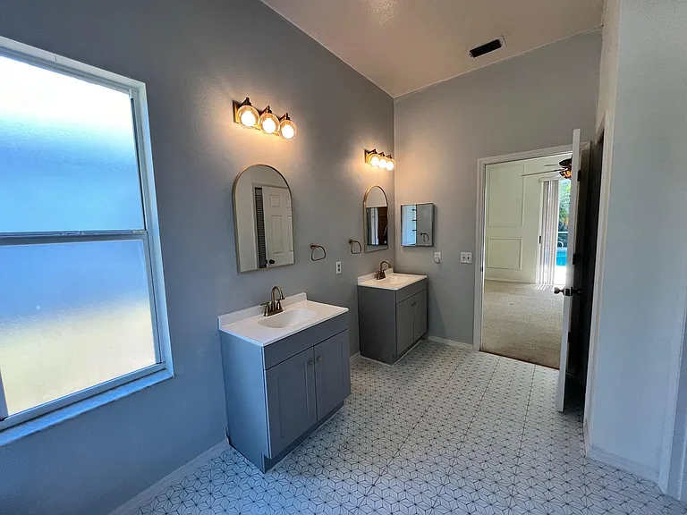 9639 Fox Hearst Rd — Photo 47