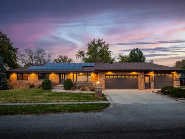 103 E Park Ave, Deer Creek, IL 61733