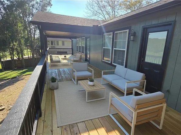 50 May Ln, Bella Vista, AR 72715