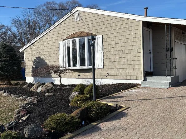 42 Boulevard E, Keyport, NJ 07735