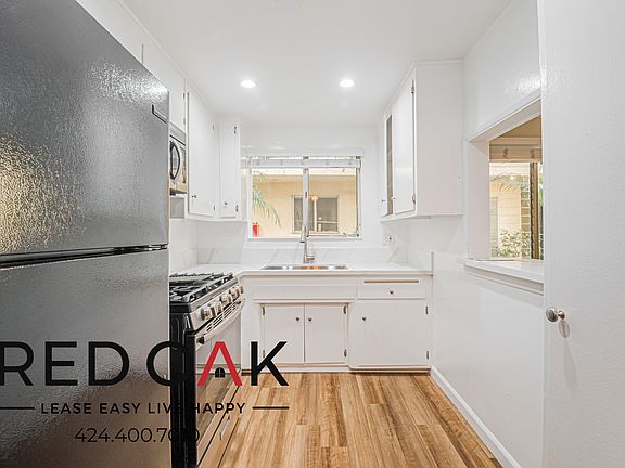 2nd image of 1037 N Ogden Dr APT 4