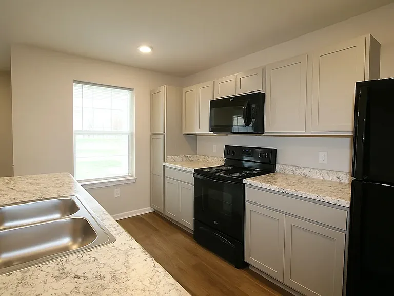Sunspring Apartments — Photo 10
