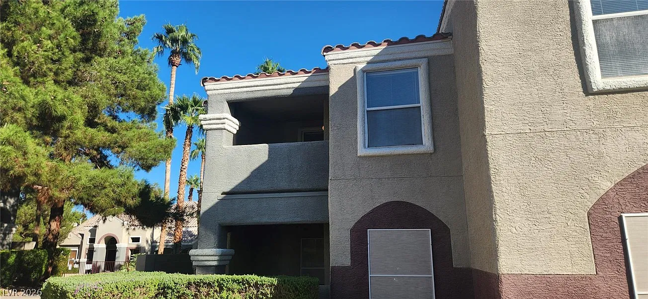 2 bed, 2.0 bath, 893 sqft, $1,450 — Photo 1