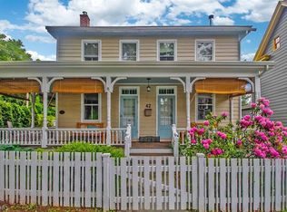 42 4th St, Frenchtown, NJ 08825