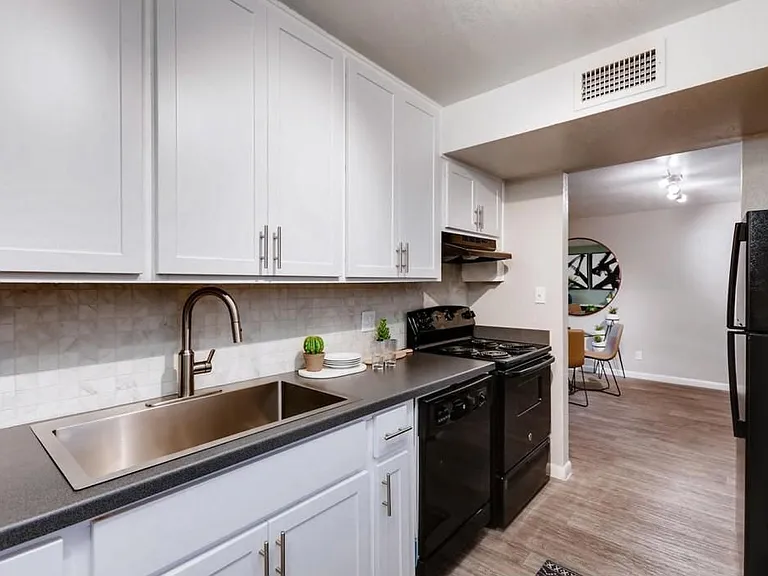 The Glen at Old Town apartments community photo