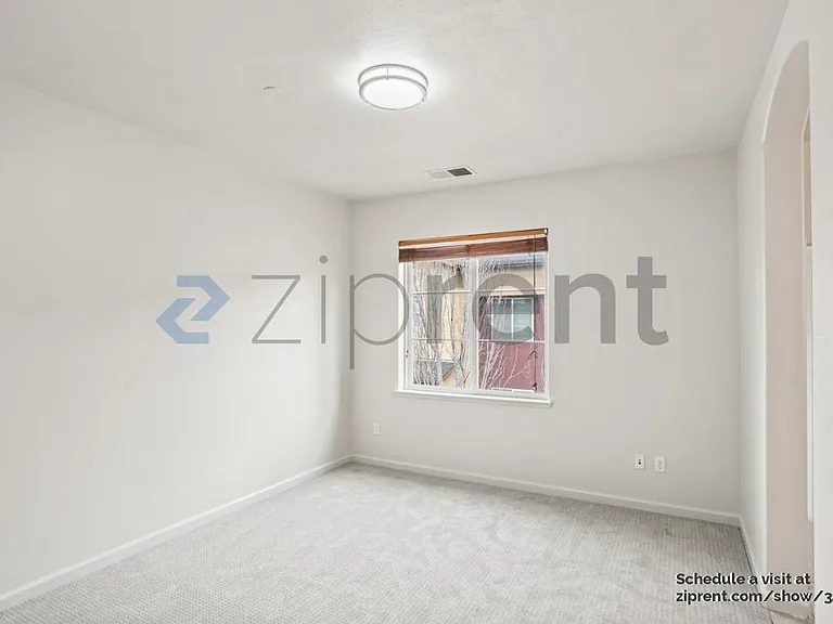 2858 10th St — Photo 20