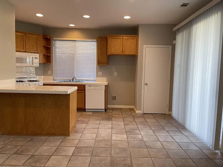 4117 Rogers Canyon Rd — Photo 6