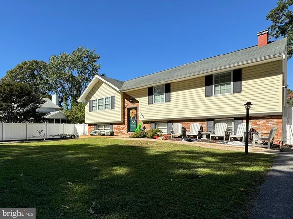 982 Highpoint Dr, Annapolis, MD 21409