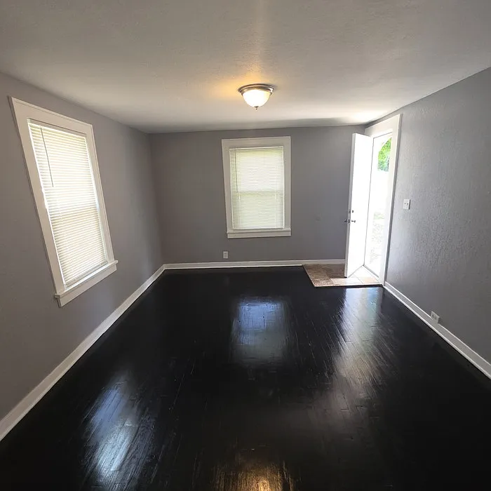 3 bed, 1.0 bath, 840 sqft, $1,200 — Photo 4
