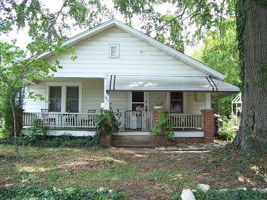 1920's bungalow in the heart of Durham
