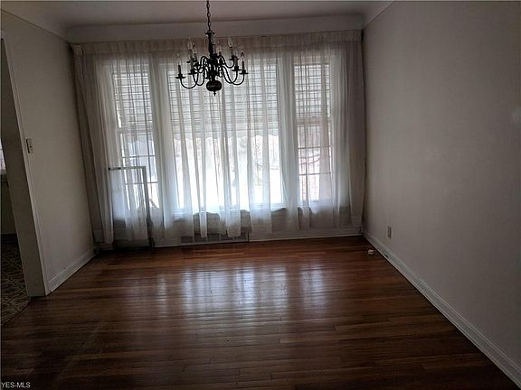 5th image of 1390 Belvoir Mews