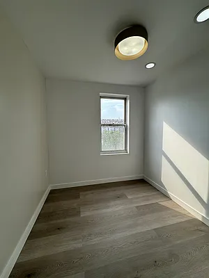 Rented by Piere Michel | media 13