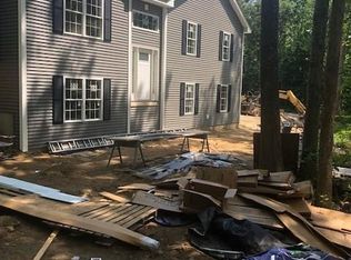 14 Buckley Dr, North Smithfield, RI 02896