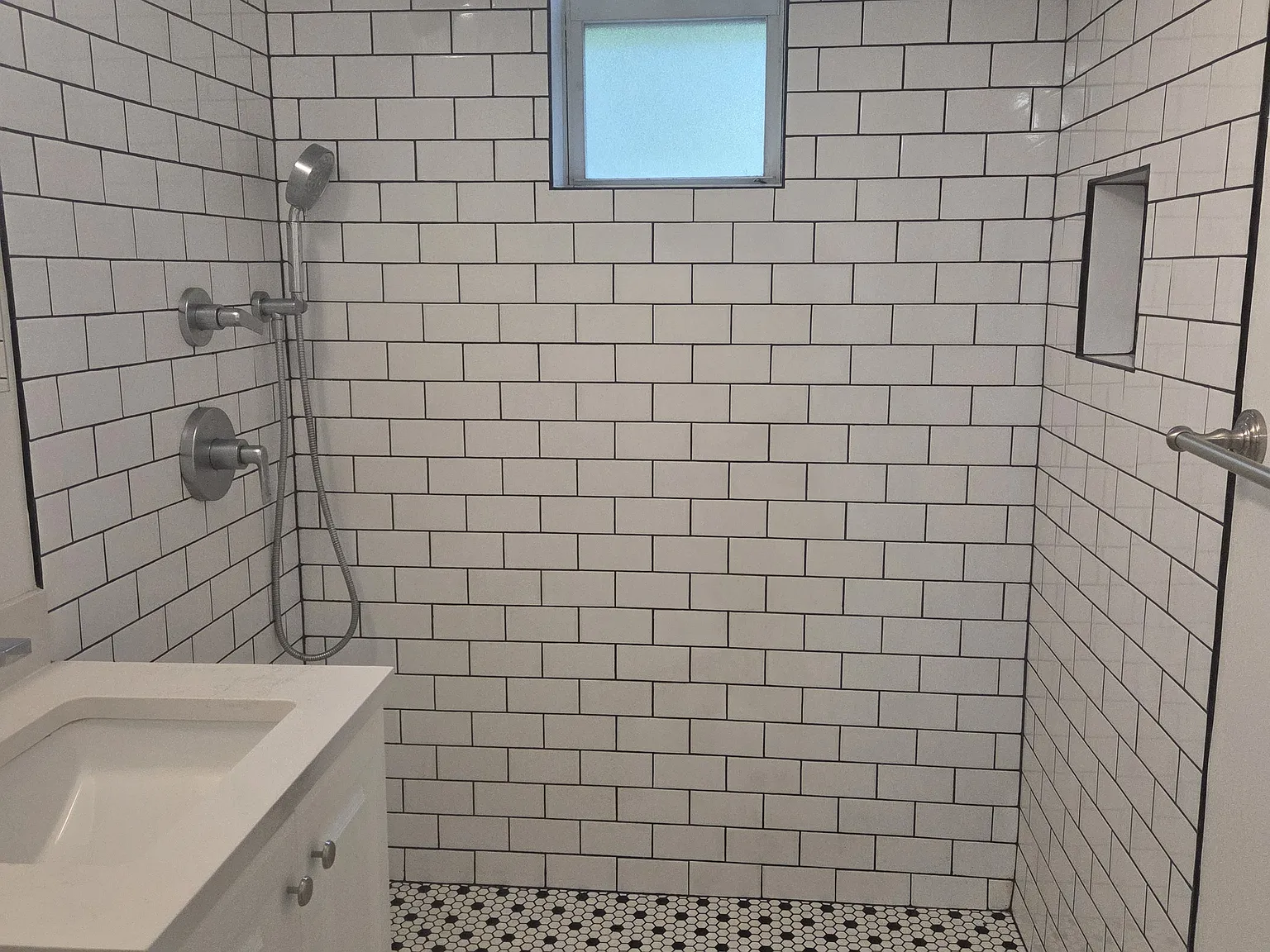 1 bed, 750 sqft, $2,600 — Photo 4