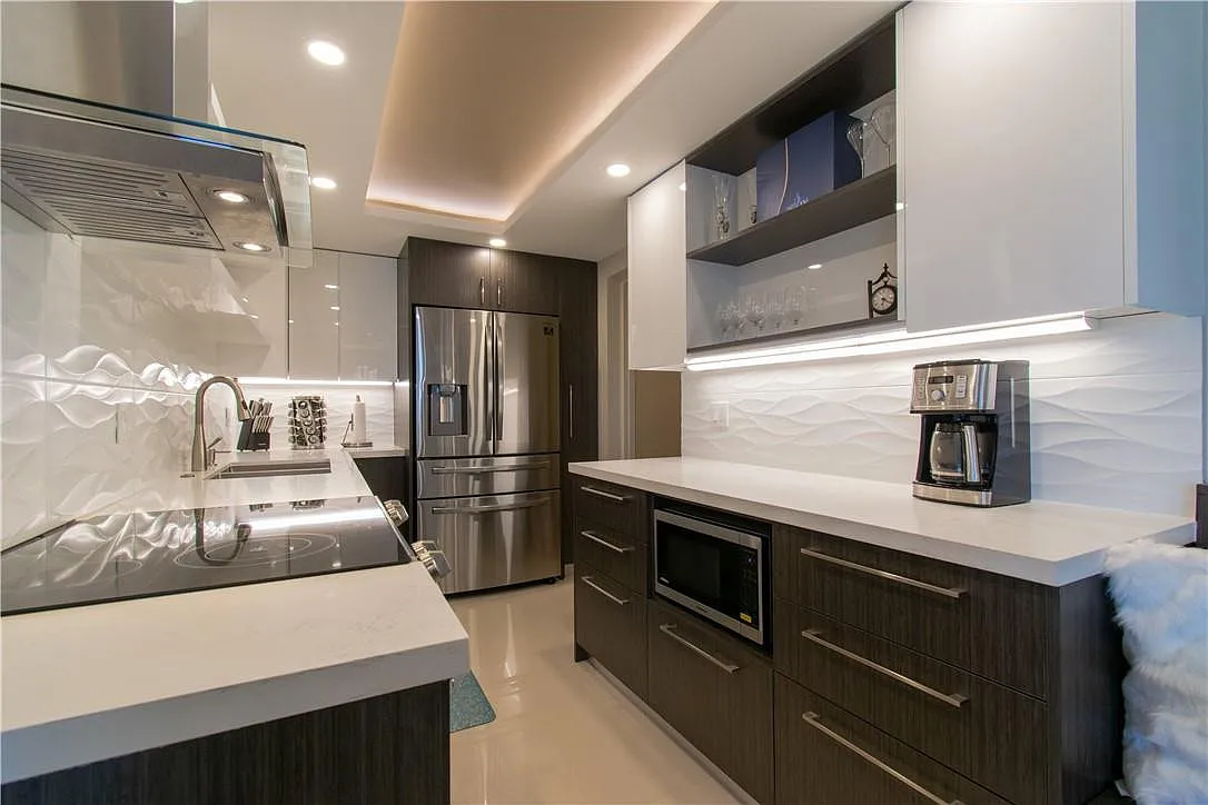 2 bed, 2.0 bath, 1700 sqft, $5,200 — Photo 3