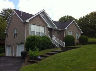 511 Lakeside Dr, Springfield, TN 37172
