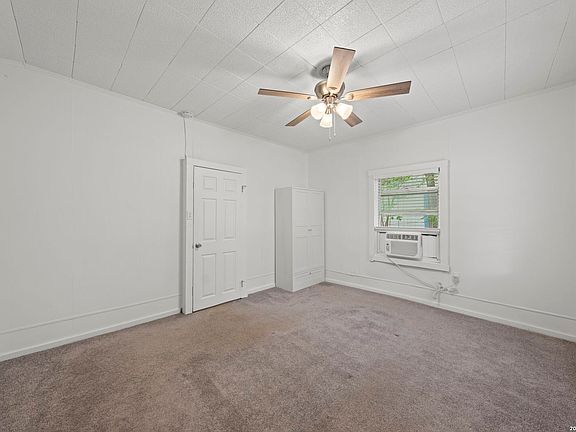5th image of 1421 Park St