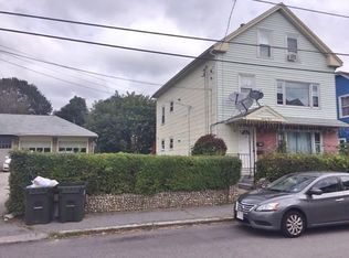 23 Park St, Webster, MA 01570