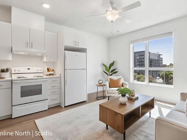 Mainline North Apartments - Santa Clara, CA — Photo 12
