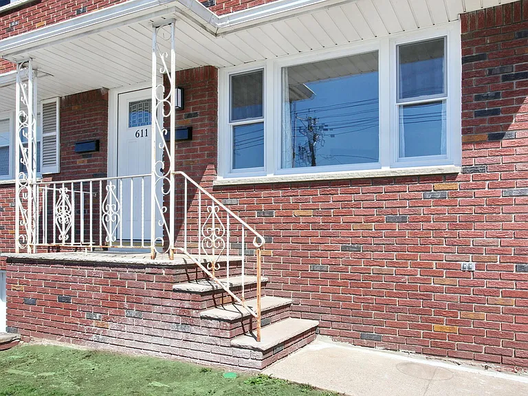 611 Kingsland Ave — Photo 28
