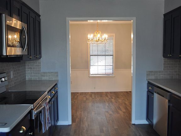 5th image of 341 S Diamondhead Dr