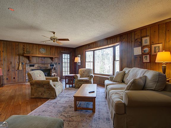 5th image of 1043 Wilkerson Rd SW