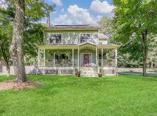 5 Lake Rd, Suffern, NY 10901