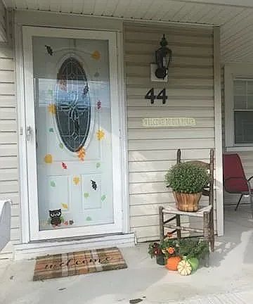 2nd image of 44 Icker Ave