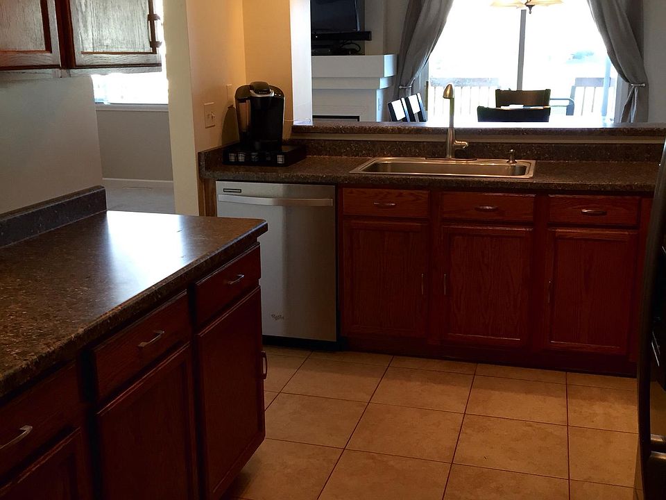 Entrance to Kitchen from Garage