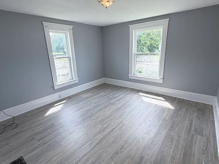 2301 East Ave — Photo 3