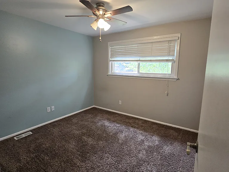 5222 W Wolfe St — Photo 10