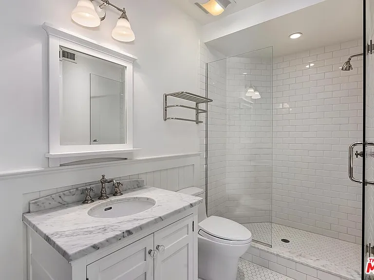 2134 La Mesa Dr — Photo 39