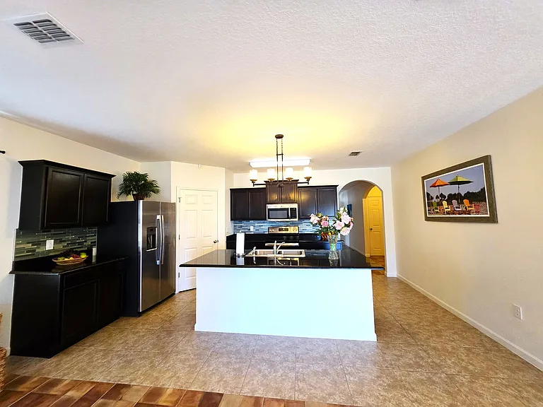 1440 Lexington Sq SW — Photo 6