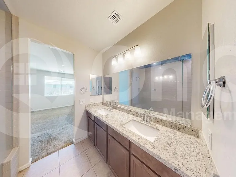 2039 E Piedmont Pl — Photo 23