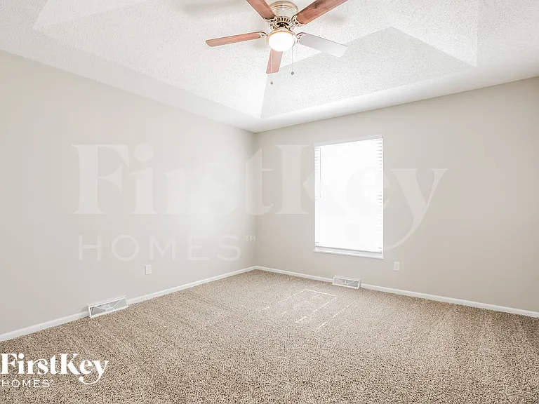 8418 NW 68th St — Photo 12
