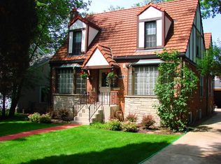 706 Laramie Ave, Glenview, IL 60025