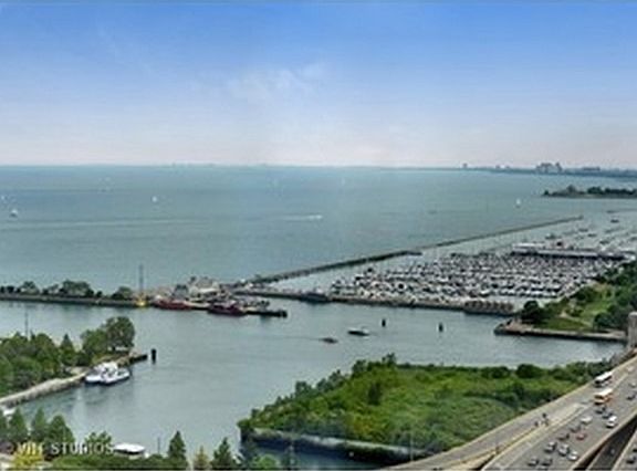 5th image of 600 N Lake Shore Dr APT 2512