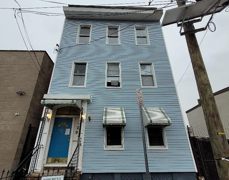 429 S 6th St #2 — Photo 9
